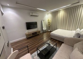 استديو بسرير ماستر