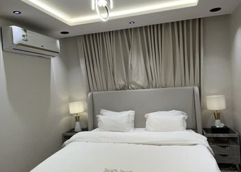 شقة بصالة بتصميم أنيق  دخول ذاتي