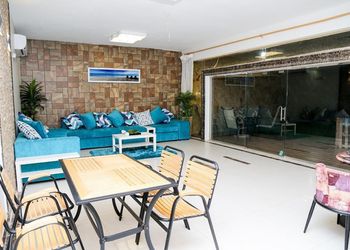 شاليه بمسطح اخضر