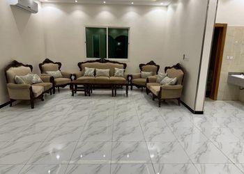 شاليه بألعاب أطفال ومسبح