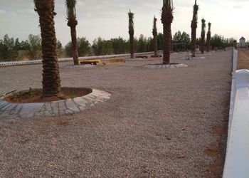 مزرعة بمناظر خلابة وجلسة خارجية 