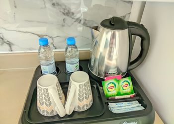 شقة بغرفة معيشة وغرفة نوم 