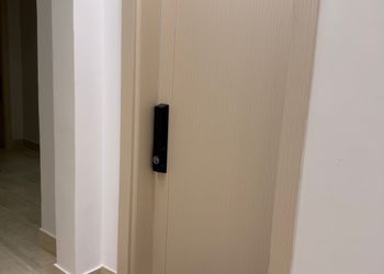استديو بسرير ماستر وجلسة جانبية 