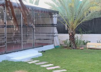 شاليه داخل مزرعة بجلسة خارجية 