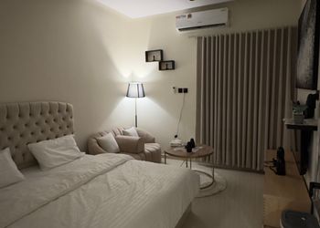 استوديو بتصميم أنيق ودخول ذاتي