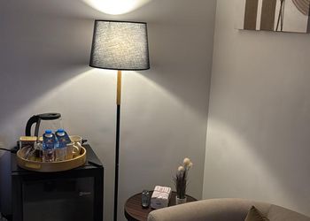 استديو بسرير ماستر وجلسة 