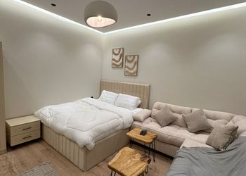 استديو بتصميم هادئ ودخول ذاتي