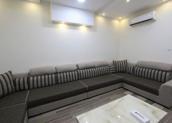 شاليه بمسطح اخضر وصاله و 2 دورة مياة