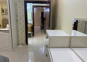 شقة بغرفة معيشة وغرفة نوم 
