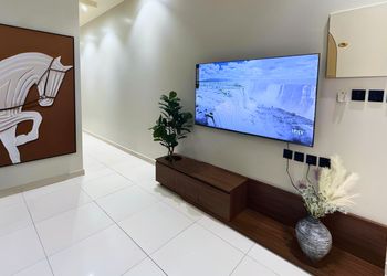 شقة بغرفة معيشة وغرفتين نوم 