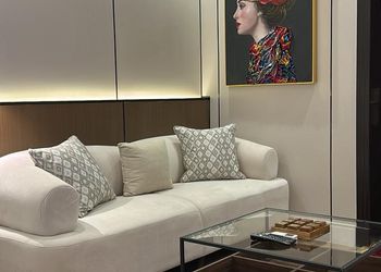 استديو انيق بجلسه جانبيه ودخول ذاتي 