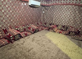 شاليه بجلسة خارجية ومسبح خارجي