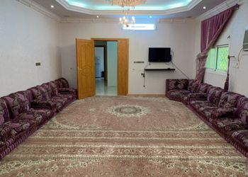 استراحة بمجالس وغرفة نوم 