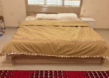 شقة بغرفتين نوم وأثاث مريح