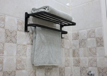 استديو بسرير ماستر وجلسه جانبيه
