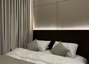 استديو بدخول ذاتي وسرير مريح