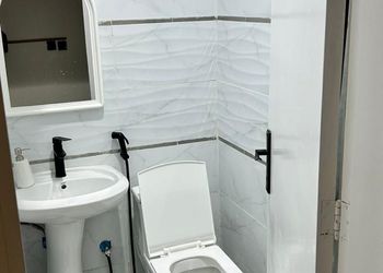 استديو بسرير ماستر وجلسة جانبية