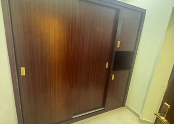 شقة بغرفة معيشة وغرفتين نوم 