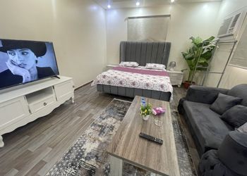 استديو هادئ بدخول ذاتي 