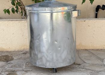 شالية بجلسة خارجية والعاب اطفال