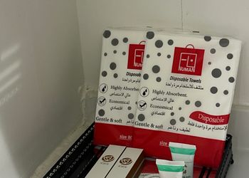 شقة بصالة أنيقة ودخول ذاتي 