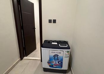 استديو هادئ بسرير ماستر 