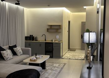 استديو انيق بدخول ذاتي 