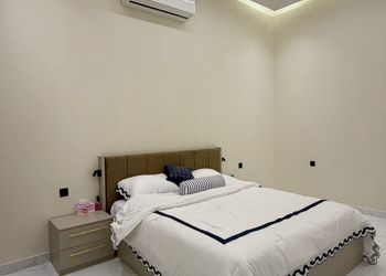شاليه بمجلس وغرفة نوم انيقة 