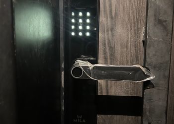 شاليه بمسطح اخضر و مسبح