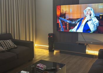 شاليه بصالة جلوس وجلسة خارجية