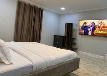 استديو هادئ بدخول ذاتي 