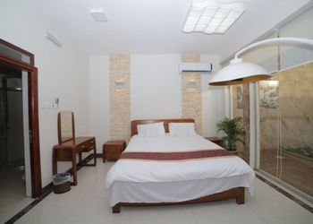 شاليه بمسطح اخضر