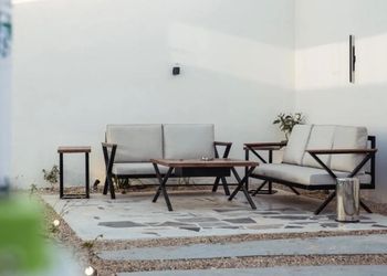 شاليه بطاولة تنس