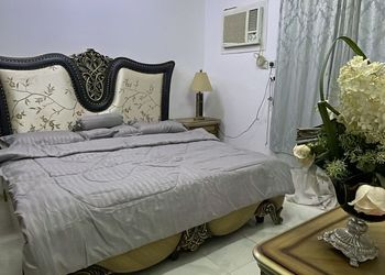 شقة بغرفتين نوم وصالة 