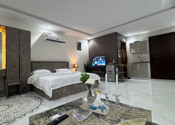 استديو هادئ بسرير ماستر 