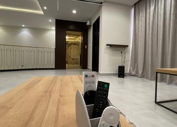 فيلا بتصميم انيق و 6 غرف نوم