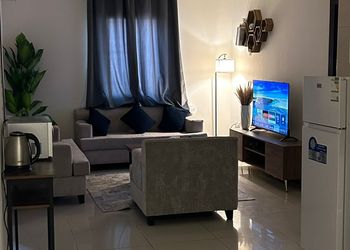 شقة بغرفتين نوم وصالة