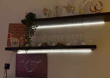 شقة بصالة أنيقة ودخول ذاتي