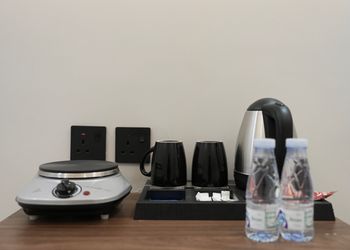 استديو بسرير ماستر وجلسة 