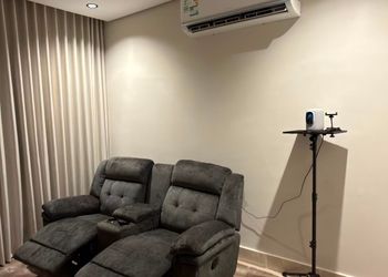 شقة بغرفة معيشة وغرفتين نوم 
