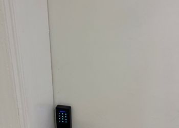 استديو بسرير ماستر وجلسة جانبية 