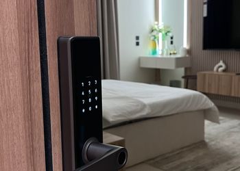 استديو بسرير ماستر ودخول ذاتي