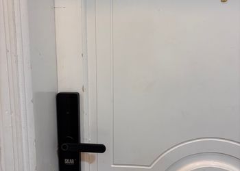 شقة بغرفتين نوم وأثاث هادئ