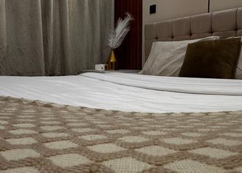 استديو بسرير ماستر وجلسة جانبية 