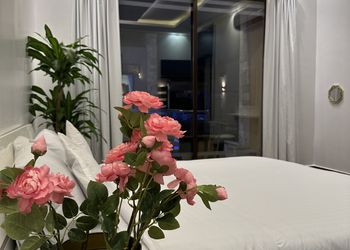 شاليه بمسبح خارجي وألعاب اطفال 