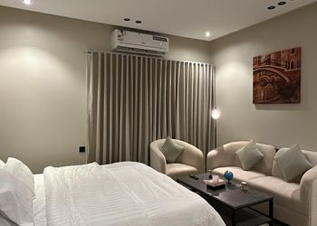 استديو هادئ بسرير ماستر 