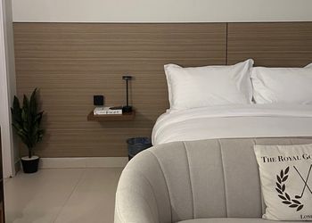 استديو بسرير ماستر وجلسة جانبية