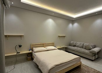 استديو بسرير ماستر ودخول ذاتي