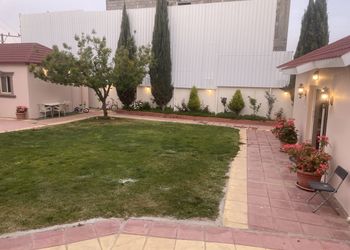 استراحة ومسطح اخضر 