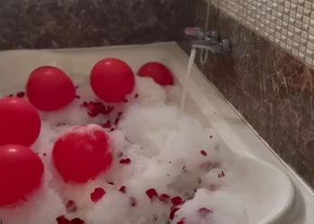 استديو فاخر بجاكوزي وموقع مميز